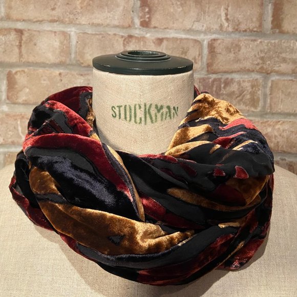 Cut Velvet Scarf - Picture 2 of 6